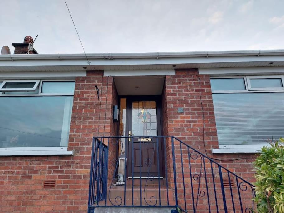Bellevue Bungalow - Comfortable Home With Amazing Views Belfast Kültér fotó
