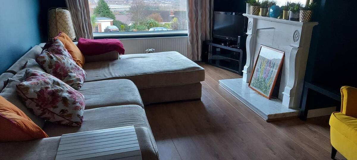 Bellevue Bungalow - Comfortable Home With Amazing Views Belfast Kültér fotó